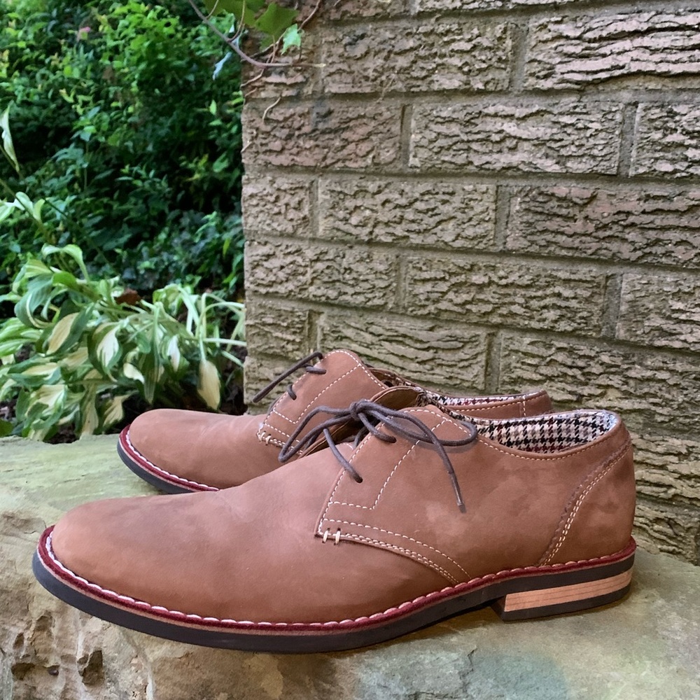 Men’s size 11 Original Penguin Waylon Oxford shoe.